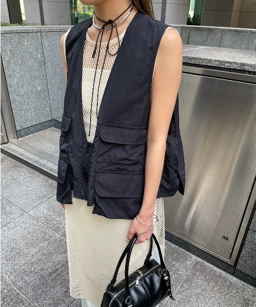 AIC.（エーアイシー）の「アウトポケットナイロンベスト（ベスト・レディース・ブラック・FREE）」の5枚目の写真