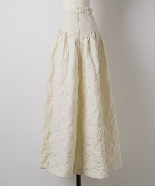 VIOLETTA（ヴィオレッタ）の「【HEIREN】リボンキルティングフレアスカート（スカート・レディース・ブラック/アイボリー・M/S）」の8枚目の写真