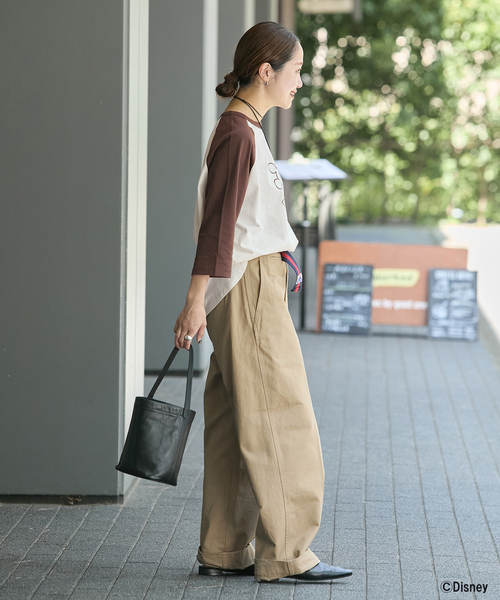 JOURNAL STANDARD（ジャーナルスタンダード）の「【一部店舗＋WEB限定】MICKEY /  JSラグランTEE（Tシャツ/カットソー・レディース・アイボリー/ブラウン・FREE）」の5枚目の写真