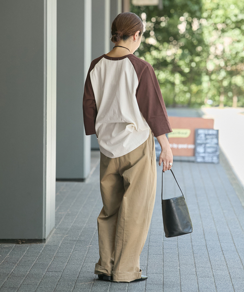 JOURNAL STANDARD（ジャーナルスタンダード）の「【一部店舗＋WEB限定】MICKEY /  JSラグランTEE（Tシャツ/カットソー・レディース・アイボリー/ブラウン・FREE）」の6枚目の写真