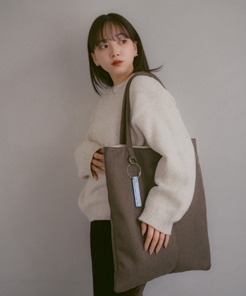 INTER FACTORY（インターファクトリー）の「2/9号室（かおこ&ひろと） - V-neck cotton nep knit / Vネックコットンネップニット（ニット/セーター・メンズ・ネイビー/アイボリー・MEDIUM/LARGE）」の13枚目の写真