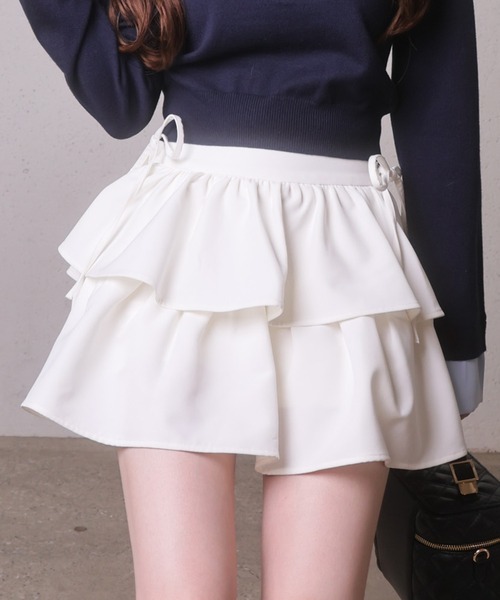 LIPSERVICE(リップサービス)の「サイドリボンフリルティアードミニスカート(スカート・レディース・ホワイト/ブラック/ベージュ・S/M)」の2枚目の写真