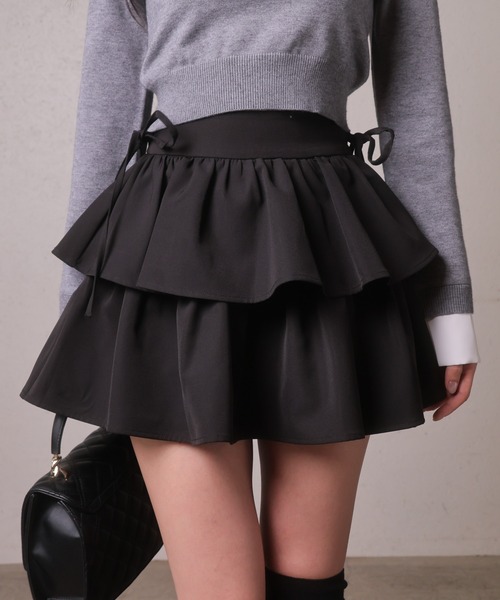 LIPSERVICE(リップサービス)の「サイドリボンフリルティアードミニスカート(スカート・レディース・ホワイト/ブラック/ベージュ・S/M)」の3枚目の写真
