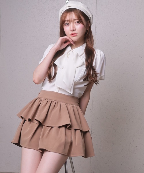 LIPSERVICE(リップサービス)の「サイドリボンフリルティアードミニスカート(スカート・レディース・ホワイト/ブラック/ベージュ・S/M)」の10枚目の写真