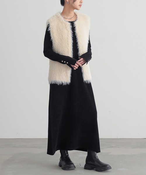 for/c(フォーシー)の「ベロア見えニットワンピース【サスティナブル】(ワンピース・レディース・ブラック/パープル・M/L)」の7枚目の写真