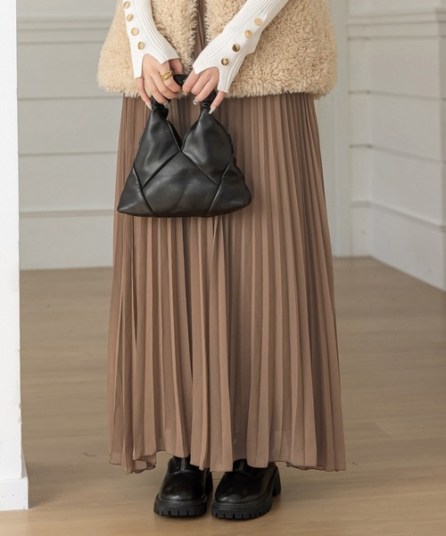 DAY CLOSET(デイ クローゼット)の「【表シアー裏はふわっと微起毛】嬉しい二面性プリーツスカート風ワイドパンツ レディース(その他パンツ・レディース・モカ/グレー系その他/ブラック・L/M)」の13枚目の写真