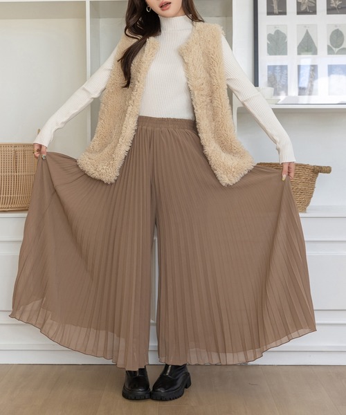 DAY CLOSET(デイ クローゼット)の「【表シアー裏はふわっと微起毛】嬉しい二面性プリーツスカート風ワイドパンツ レディース(その他パンツ・レディース・モカ/グレー系その他/ブラック・L/M)」の9枚目の写真