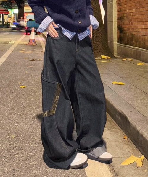 Lilamusant(リラミュゾン)の「【RS】【Lilamusant(リラミュゾン)】ヴィンテージライクレオパード柄異素材パッチバギーパンツ ワイドパンツ Y2K MZ 韓国ストリート(デニムパンツ・レディース・ブルー/インディゴブルー・L/M/S)」の6枚目の写真
