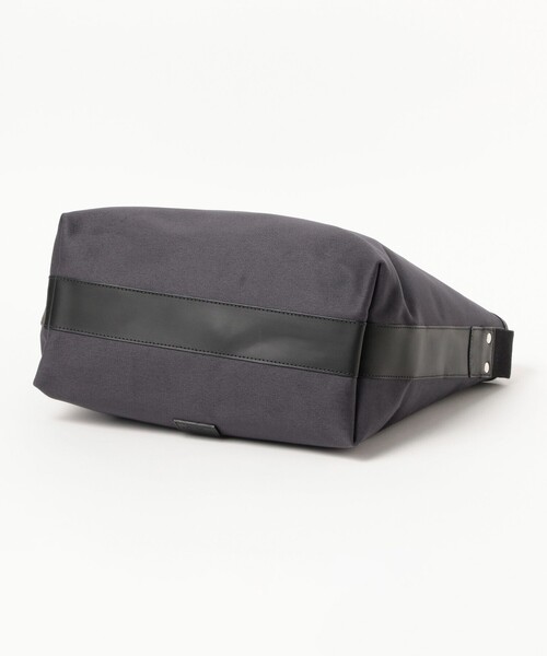 CROOTS(クルーツ)の「【別注】CROOTS / BUCKET ショルダーバッグ(トートバッグ・メンズ・チャコールグレー/ワイン・ONE SIZE)」の5枚目の写真