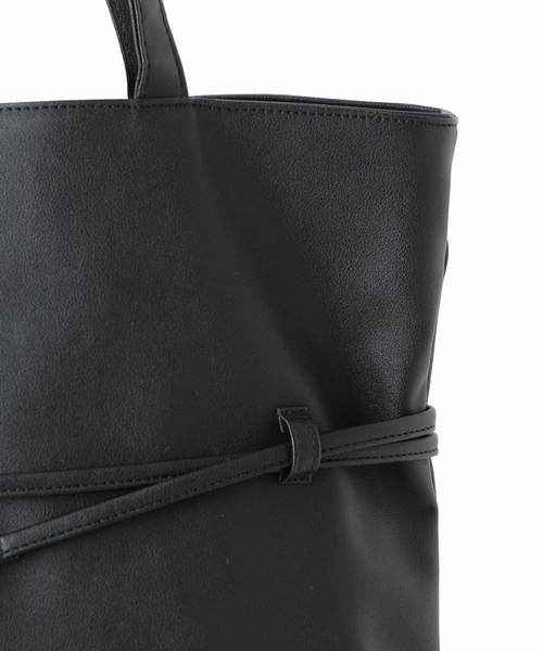 LE TALON（ルタロン）の「LE TALON belt tote bag（ショルダーバッグ・レディース・ウッド/ブラック・FREE）」の3枚目の写真