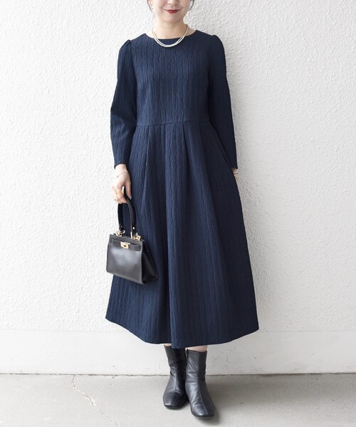 ACE AND RARE ネイビー ワンピース SHIPS any:〈手洗い可能〉ジャカード ウエスト タック ノーカラー