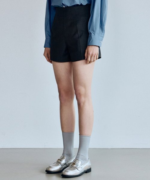 NICK&NICOLE(ニックアンドニコール)の「MICRO HALF PANTS_GRAY(その他パンツ・レディース・その他・SMALL/MEDIUM/LARGE)」の3枚目の写真