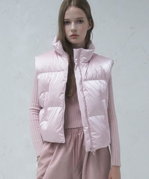 AVANDRESS(アバンドレス )の「Siberia Duck Stella Crop Vest BLACK(ダウンベスト・レディース・ブラック・FREE)」の4枚目の写真