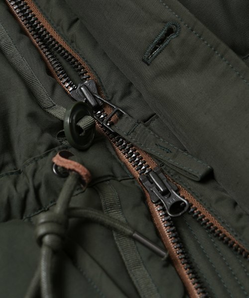 FRIZMWORKS(フリズムワークス)の「KARAKORAM DOWN PARKA 005 _ DARK GREEN(ダウンジャケット/コート・レディース・その他・LARGE/X-LARGE/SMALL/MEDIUM)」の4枚目の写真