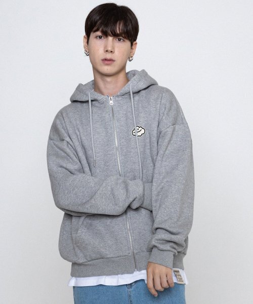 GRAVER（グレーバー）の「[UNISEX]雲スマイル刺繍フード集業_グレー（パーカー・レディース・グレー・MEDIUM/LARGE）」の3枚目の写真
