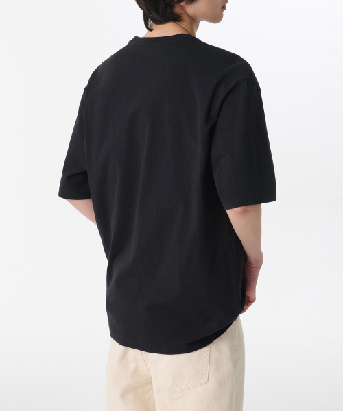 MUSINSA STANDARD（ムシンサスタンダード）の「リラックスドOEクルーネックTシャツ[ブラック]（Tシャツ/カットソー・メンズ・その他・LARGE/SMALL/MEDIUM/X-LARGE/XX-LARGE/XXX-LARGE）」の2枚目の写真