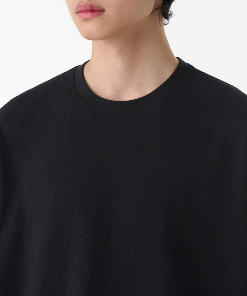 MUSINSA STANDARD（ムシンサスタンダード）の「リラックスドOEクルーネックTシャツ[ブラック]（Tシャツ/カットソー・メンズ・その他・LARGE/SMALL/MEDIUM/X-LARGE/XX-LARGE/XXX-LARGE）」の3枚目の写真