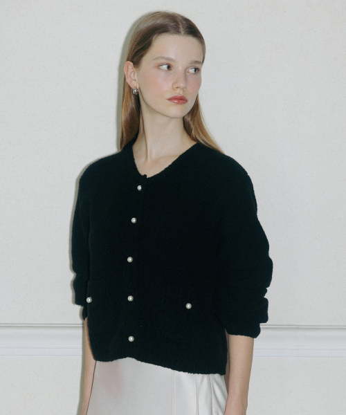 TTUDEMENT(トュードメント)の「CLASSIC BUTTON CARDIGAN BLACK(カーディガン/ボレロ・レディース・その他・FREE)」の2枚目の写真