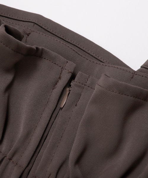MERAKI(メラキ)の「トップフリルサロペットパンツ(サロペット/オーバーオール・レディース・ブラック/ブラウン・S/M)」の10枚目の写真