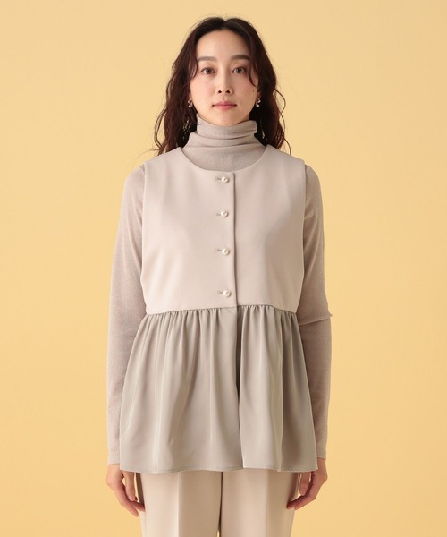 Elura(エルーラ)の「≪入卒/セレモニー/通勤≫ダンボールペプラムジレ(その他アウター・レディース・グレイッシュベージュ/ネイビー・FREE)」の13枚目の写真