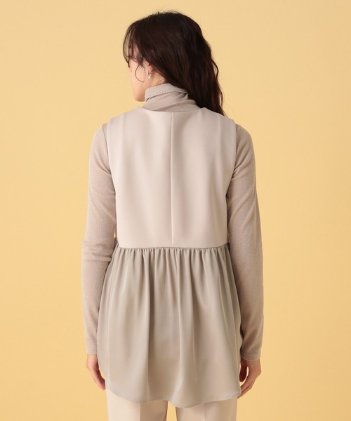 Elura(エルーラ)の「≪入卒/セレモニー/通勤≫ダンボールペプラムジレ(その他アウター・レディース・グレイッシュベージュ/ネイビー・FREE)」の15枚目の写真