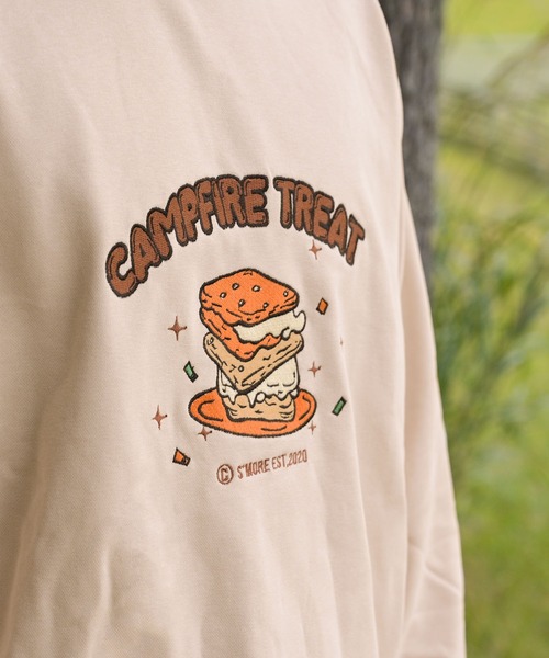 S'more（スモア）の「Campfire Treat Embroidery Sweat キャンプファイヤートリート刺繍スウェット（スウェット・レディース・ネイビー/ベージュ/ライトグレー・SMALL/MEDIUM/X-LARGE/LARGE）」の9枚目の写真