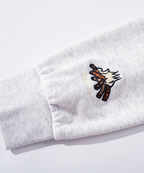 S'more（スモア）の「Campfire Treat Embroidery Sweat キャンプファイヤートリート刺繍スウェット（スウェット・レディース・ネイビー/ベージュ/ライトグレー・SMALL/MEDIUM/X-LARGE/LARGE）」の14枚目の写真