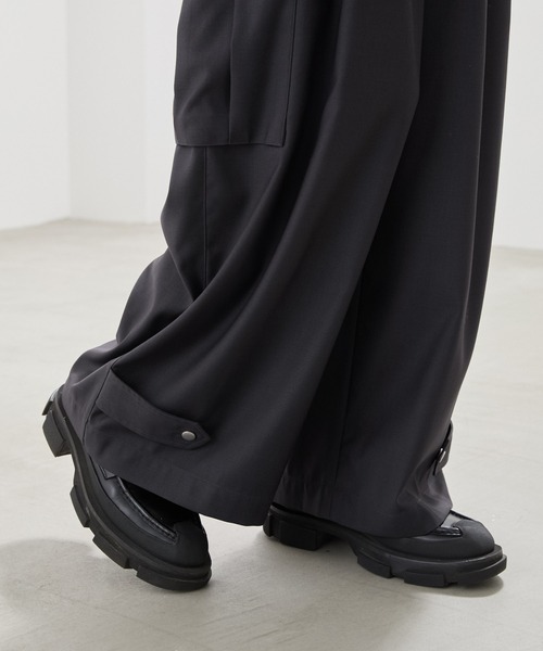 LUENNA（ルエナ）の「【LUENNA】Wide Leg Cargo Pants / ワイドレッグカーゴパンツ（カーゴパンツ・メンズ・グレー/ブラック・L/M/S）」の4枚目の写真