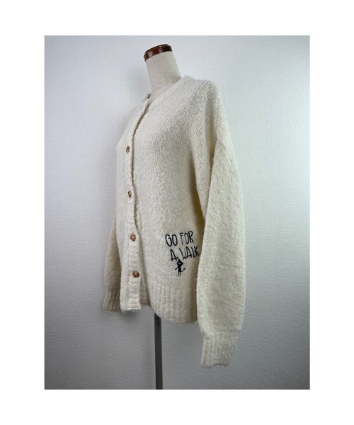 Rydia(リディア)の「ブークレニットカーディガン(ニット/セーター・レディース・スミクロ/ベージュ/アイボリー・M)」の4枚目の写真