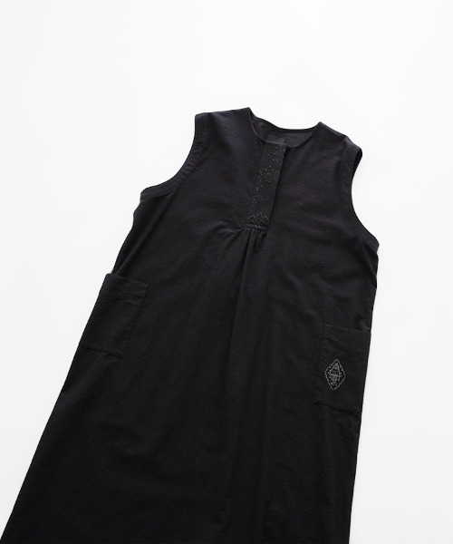 オオカミとフクロウ（オオカミとフクロウ）の「オオカミと読書灯の星たち“ワンピース”（ワンピース・レディース・ブラウン/ブラック・FREE）」の2枚目の写真