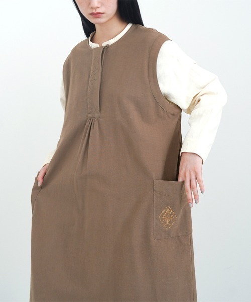 オオカミとフクロウ（オオカミとフクロウ）の「オオカミと読書灯の星たち“ワンピース”（ワンピース・レディース・ブラウン/ブラック・FREE）」の5枚目の写真