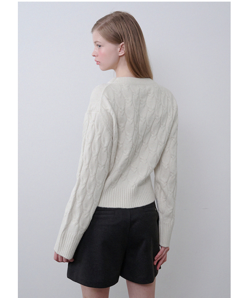MICANE(ミケーネ)の「ジュニパーツイストウールニット(ニット/セーター・レディース・クリーム/チャコール・SMALL/MEDIUM/LARGE/X-LARGE)」の6枚目の写真