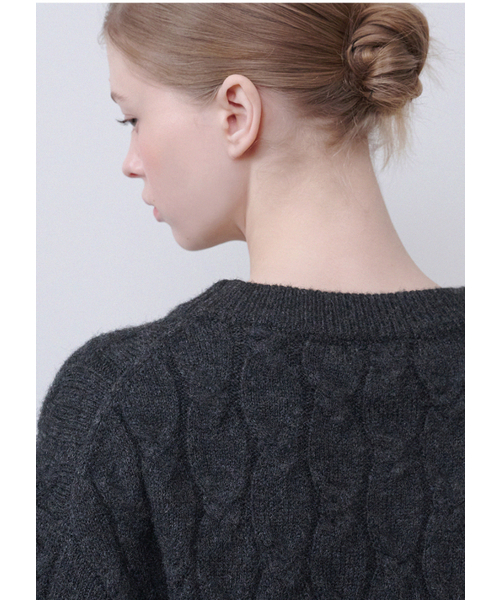 MICANE(ミケーネ)の「ジュニパーツイストウールニット(ニット/セーター・レディース・クリーム/チャコール・SMALL/MEDIUM/LARGE/X-LARGE)」の12枚目の写真