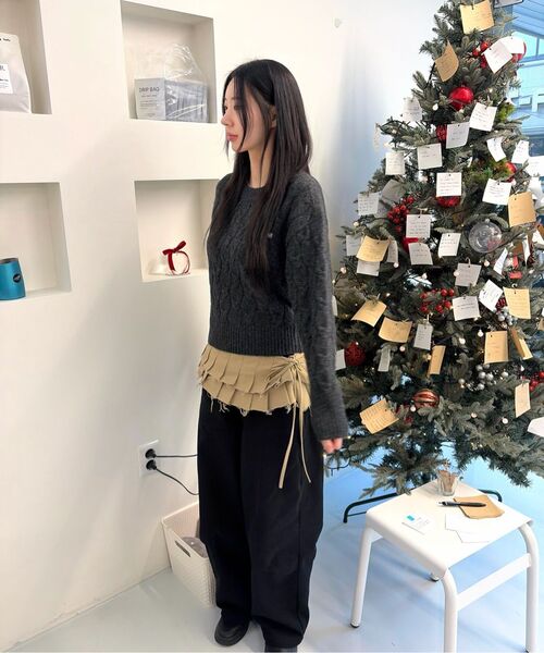 MICANE(ミケーネ)の「ジュニパーツイストウールニット(ニット/セーター・レディース・クリーム/チャコール・SMALL/MEDIUM/LARGE/X-LARGE)」の18枚目の写真
