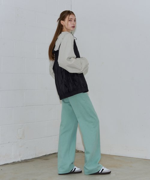 OURDAYZ（アワーデイズ）の「カラー ダイング ワイド デニムパンツ [ミント]（デニムパンツ・レディース・その他・LARGE/MEDIUM/SMALL/X-SMALL）」の2枚目の写真