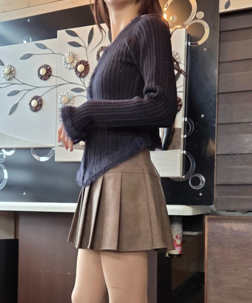 tolene(トレネ)の「フェイクファー使い リブニットトップス(カーディガン/ボレロ・レディース・ブラウン/ホワイト/ブラック・FREE)」の21枚目の写真