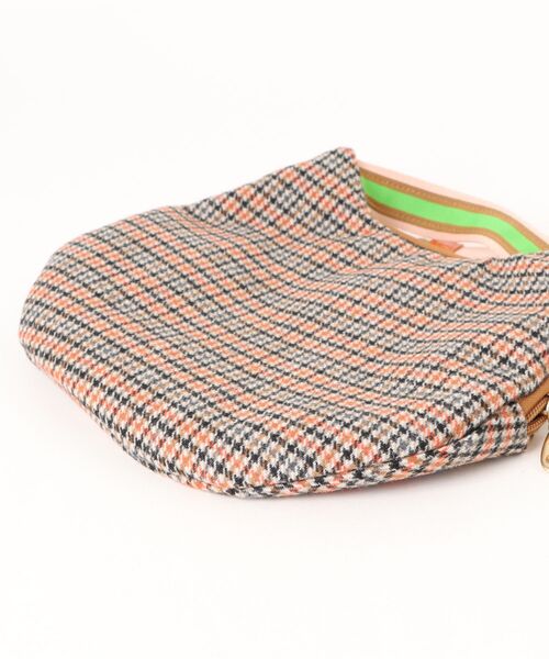 tsumori chisato CARRY（ツモリチサトキャリー）の「ショルダーバッグ　ツモリチサト　マルチチェック（ショルダーバッグ・レディース・オレンジ・FREE）」の3枚目の写真