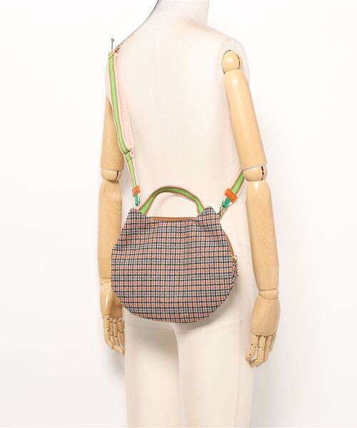 tsumori chisato CARRY（ツモリチサトキャリー）の「ショルダーバッグ　ツモリチサト　マルチチェック（ショルダーバッグ・レディース・オレンジ・FREE）」の5枚目の写真
