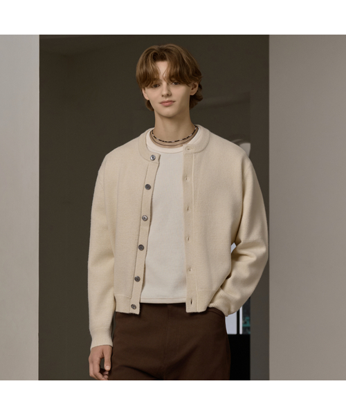 HYOJI(ヒョージ)の「FW ウォッシャブルエッセンシャルラウンドクロップニットカーディガン (7カラー)(カーディガン/ボレロ・レディース・チャコール/ネイビー/ブラウン/レッド/ブラック/クリーム/ダークグリーン・M/L/XL/XXL/S)」の5枚目の写真