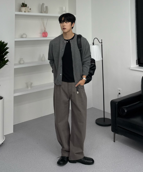 HYOJI(ヒョージ)の「FW ウォッシャブルエッセンシャルラウンドクロップニットカーディガン (7カラー)(カーディガン/ボレロ・レディース・チャコール/ネイビー/ブラウン/レッド/ブラック/クリーム/ダークグリーン・M/L/XL/XXL/S)」の10枚目の写真
