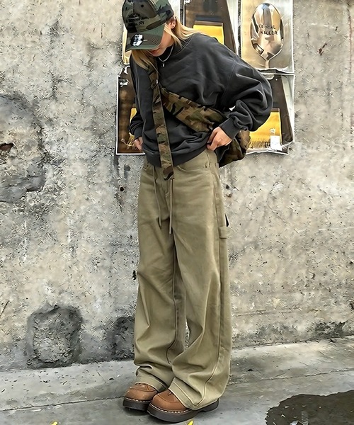 inst.ALL(インストール)の「バック刺しゅうロゴペインターパンツ(その他パンツ・レディース・ネイビー/ベージュ・M/L/S)」の6枚目の写真