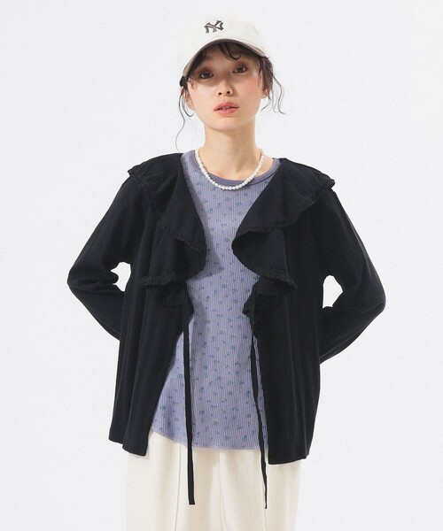 BEAMS BOY（ビームスボーイ）の「【4/2値下げ】ラッフル カーディガン（カーディガン/ボレロ・レディース・ブラック/アイボリー・2/1）」の2枚目の写真