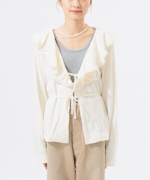 BEAMS BOY（ビームスボーイ）の「【4/2値下げ】ラッフル カーディガン（カーディガン/ボレロ・レディース・ブラック/アイボリー・2/1）」の11枚目の写真