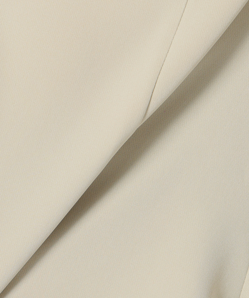 La TOTALITE（ラトータリテ）の「カーブネックフレアブラウス（シャツ/ブラウス・レディース・ベージュ/ネイビー/ライトグリーン・38/36）」の16枚目の写真