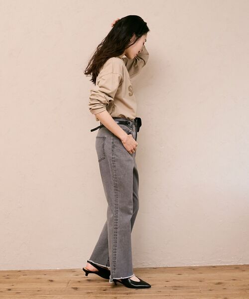 le.coeur blanc（ルクールブラン）の「ストレッチフレアデニムパンツ（デニムパンツ・レディース・グレー/ブルー・38/36）」の19枚目の写真