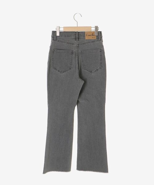 le.coeur blanc（ルクールブラン）の「ストレッチフレアデニムパンツ（デニムパンツ・レディース・グレー/ブルー・38/36）」の7枚目の写真