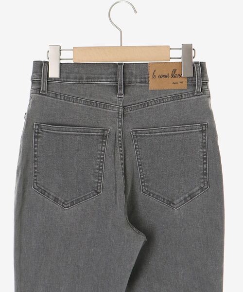 le.coeur blanc（ルクールブラン）の「ストレッチフレアデニムパンツ（デニムパンツ・レディース・グレー/ブルー・38/36）」の9枚目の写真