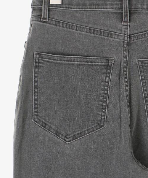 le.coeur blanc（ルクールブラン）の「ストレッチフレアデニムパンツ（デニムパンツ・レディース・グレー/ブルー・38/36）」の13枚目の写真