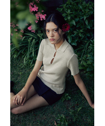 BACK SLIT COLLAR KNIT TOP (BEIGE)