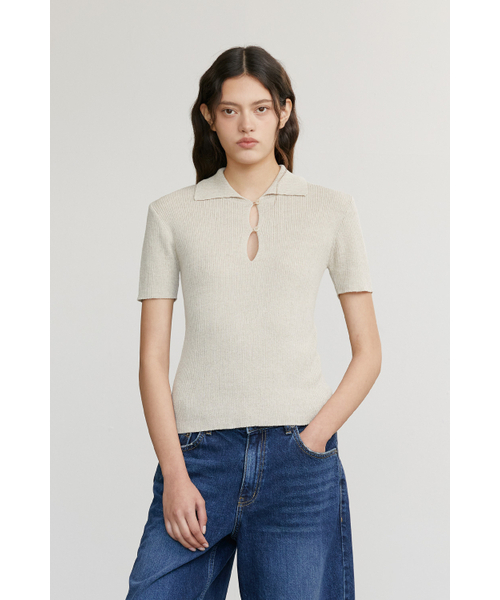 AFTERHOURS(アフターアワーズ)の「BACK SLIT COLLAR KNIT TOP (BEIGE)(ニット/セーター・レディース・その他・FREE)」の3枚目の写真